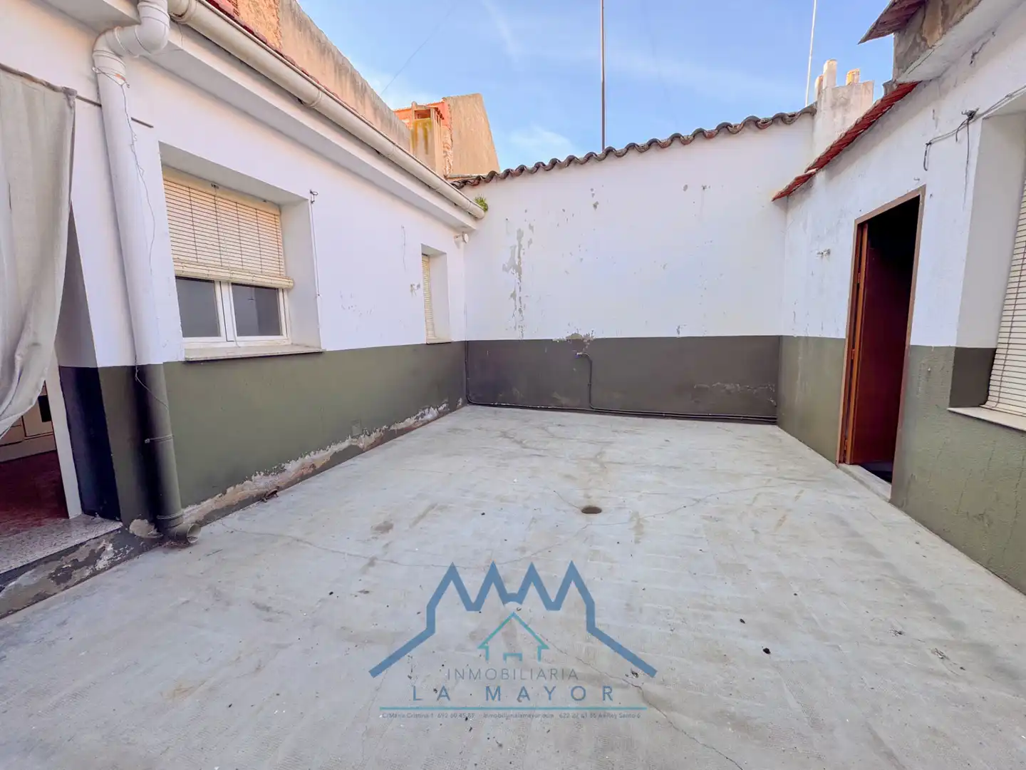 Vista exterior de Casa adosada en venda en Malagón amb Calefacció, Terrassa i Traster