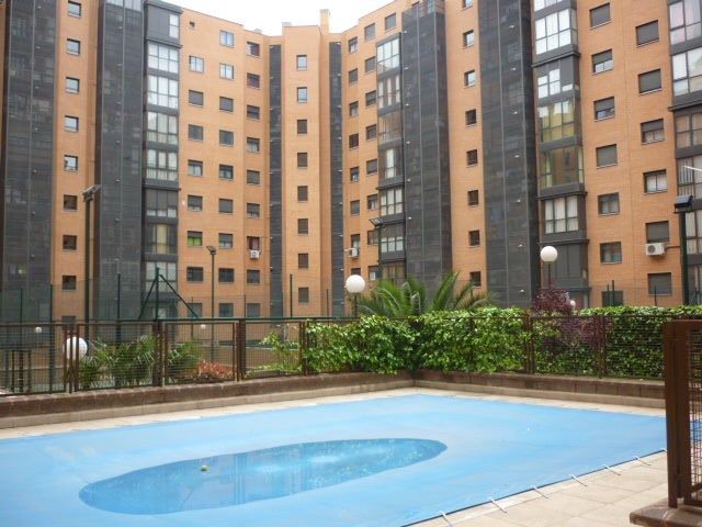 Piscina de Pis de lloguer en  Madrid Capital amb Moblat