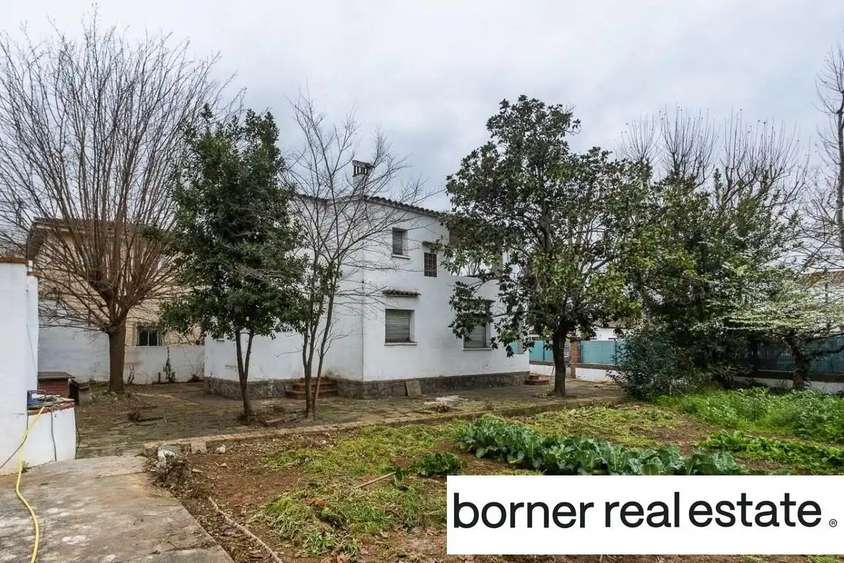 Casa amb jardí en venda a Mira-sol, imagen 3