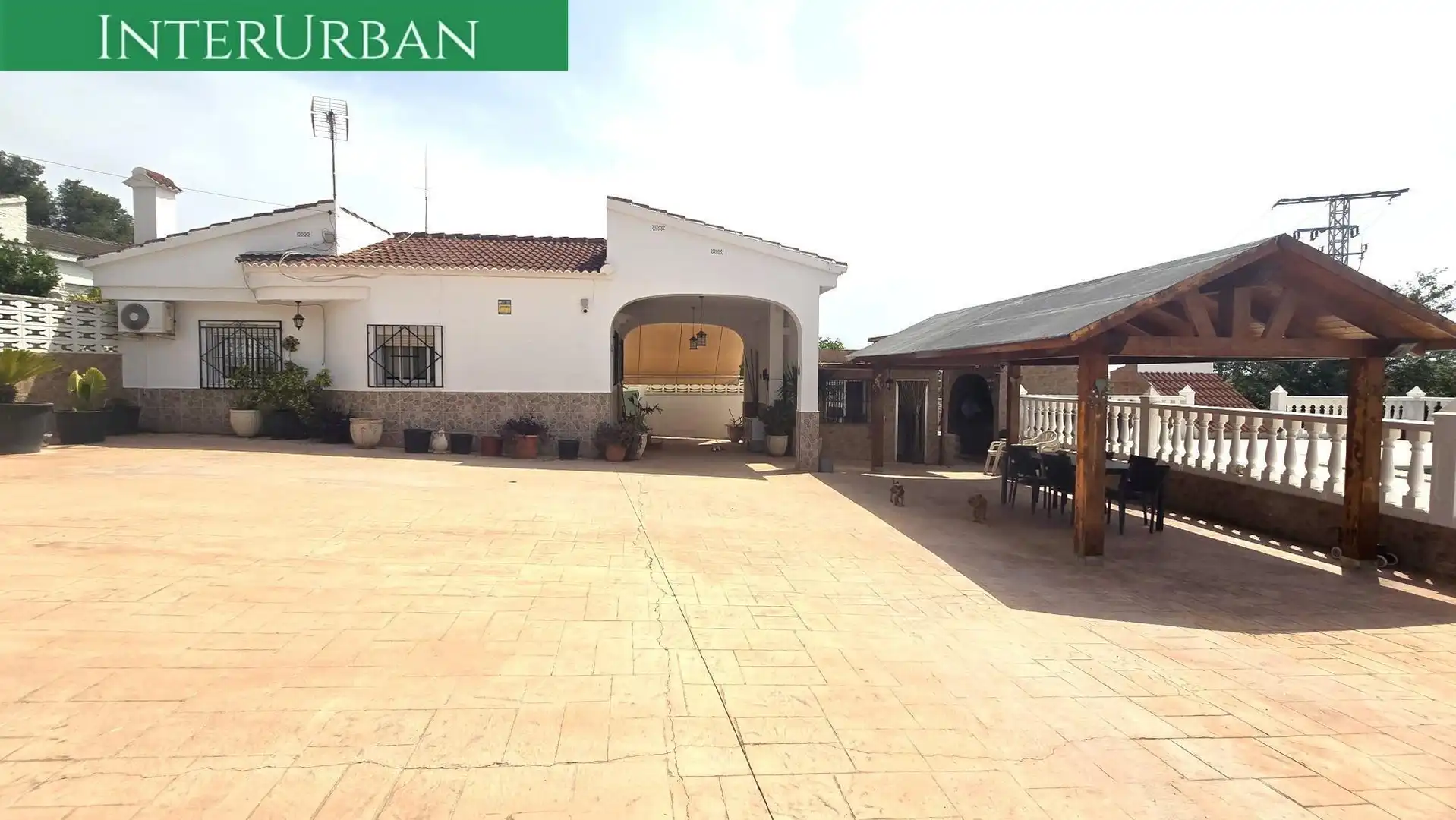Vista exterior de Casa o xalet en venda en Llíria amb Aire condicionat, Calefacció i Jardí privat