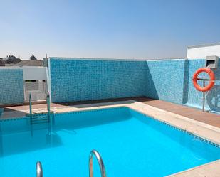 Swimming pool of Flat to rent in  Madrid Capital  with Air Conditioner, Terrace and Oven