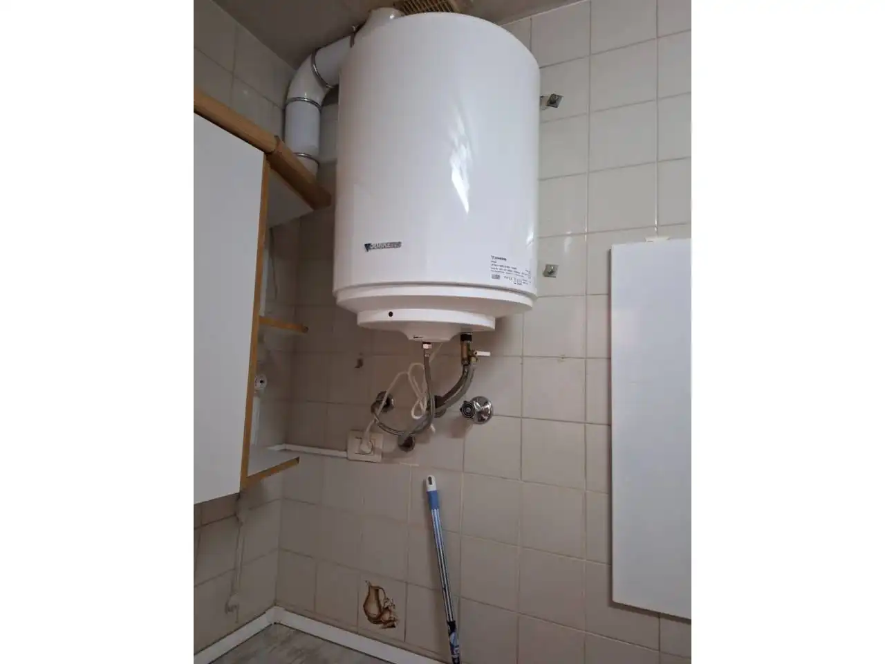 Badezimmer von Wohnungen zur Miete in Burgos mit Heizung, Parkett und Terrasse