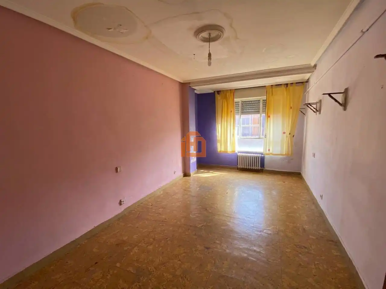 Bedroom of Flat for sale in León Capital   with Heating and Storage room