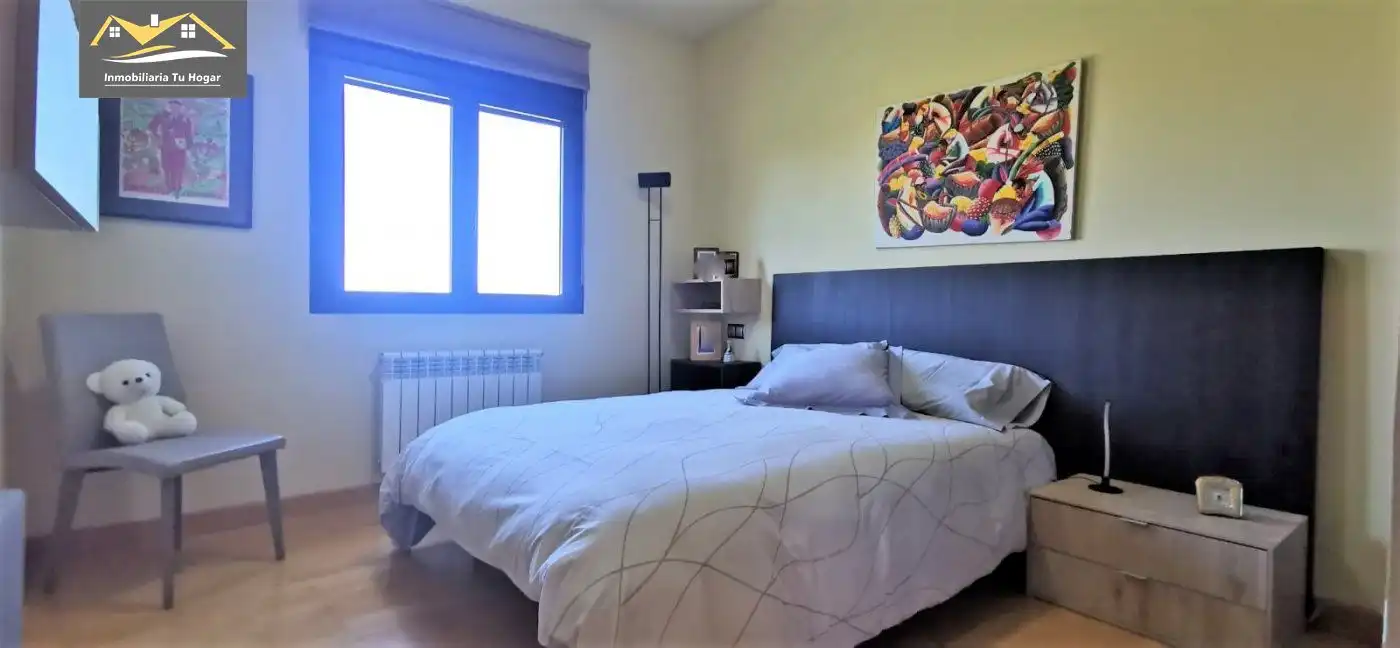 Habitación de Casa o chalet en venta en A Pobra de Trives  con Calefacción, Terraza y Trastero