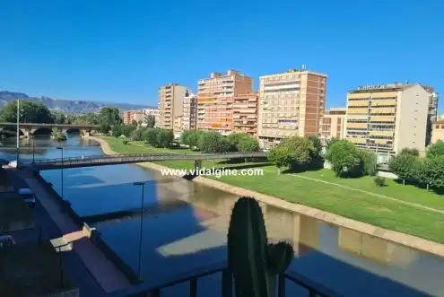 Pis amb terrassa en venda a Balaguer