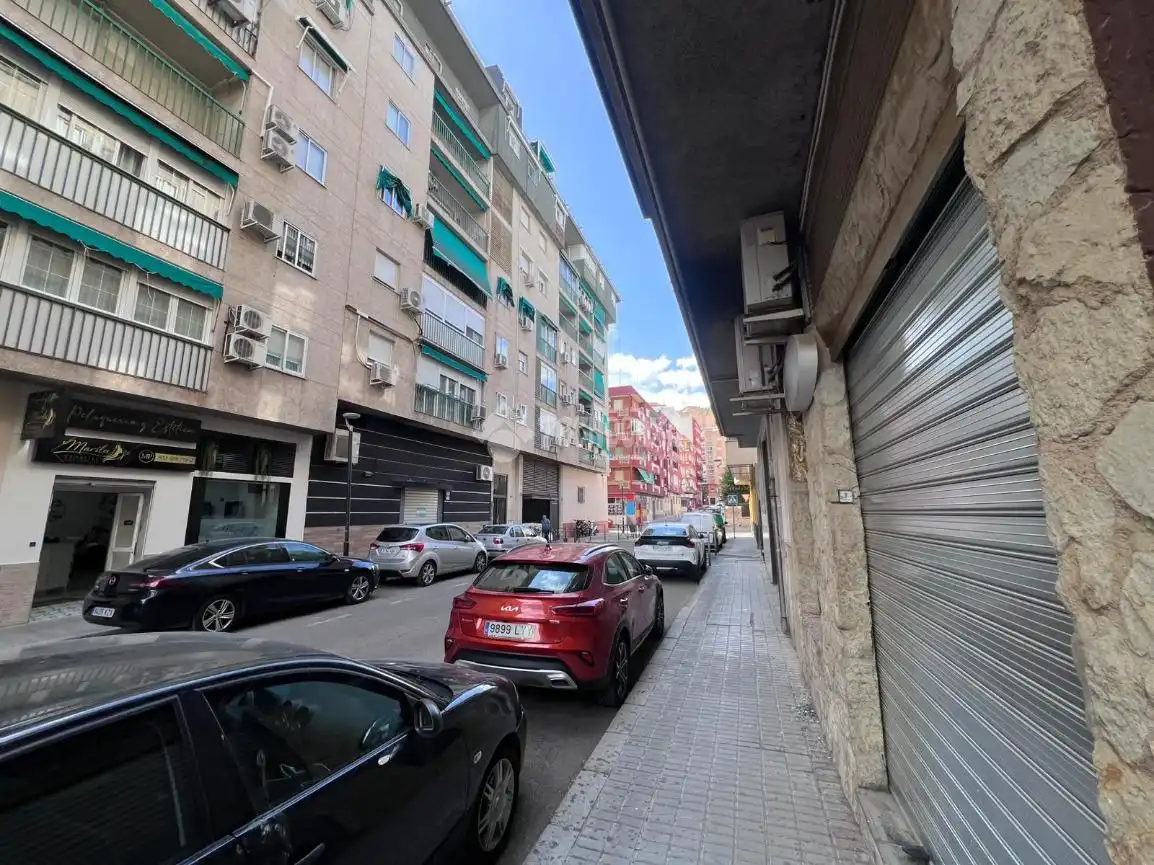 Local comercial en venta en Peñamefecit - Avda Barcelona, imagen 2