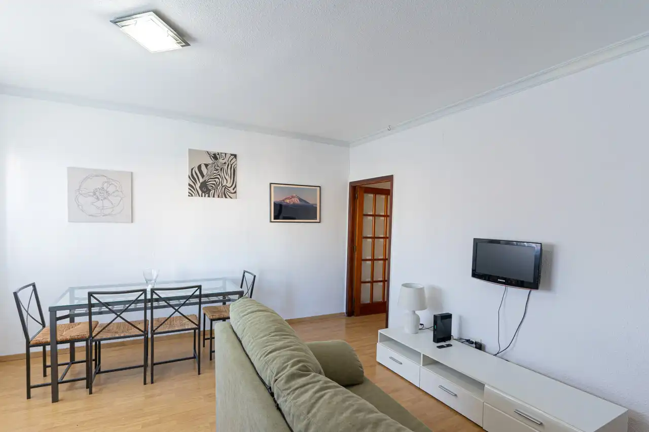 Sala d'estar de Pis de lloguer amb opció a compra en San Cristóbal de la Laguna amb Parquet, Moblat i Forn