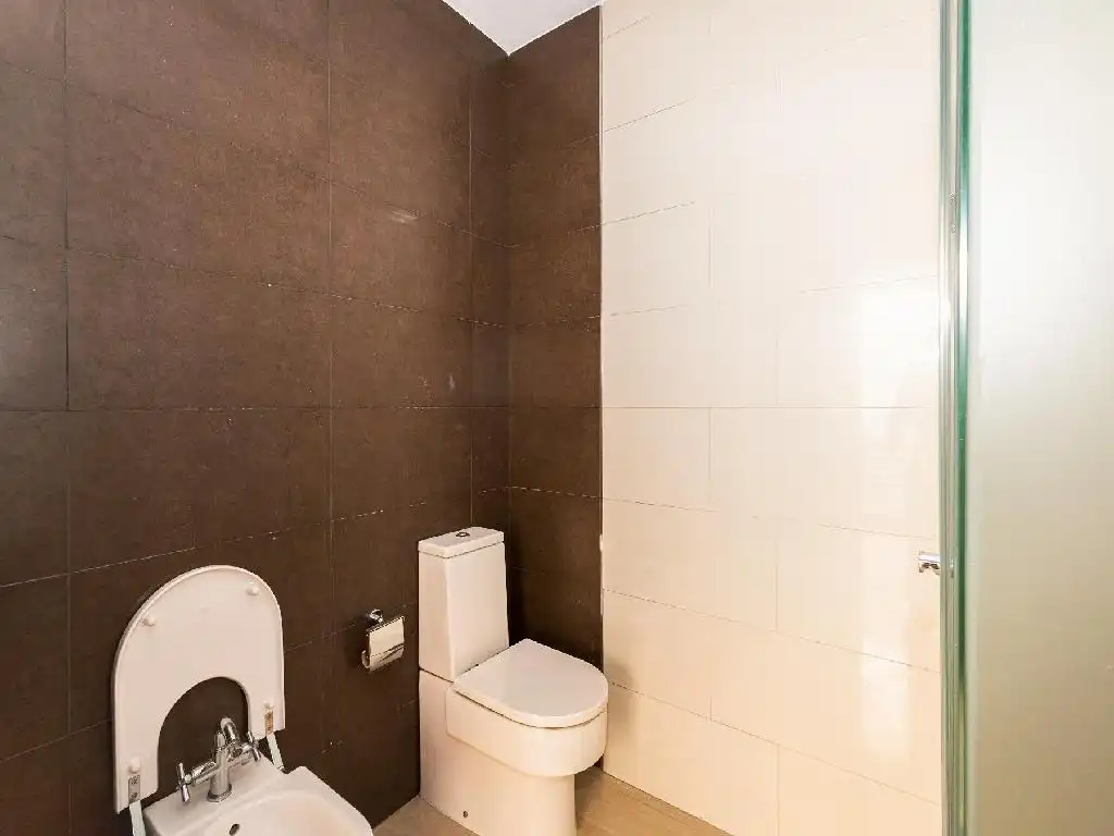 Baño de Dúplex en venta en Villanueva de la Serena con Aire acondicionado, Parquet y Terraza