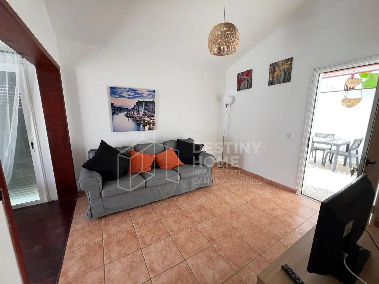 Sala d'estar de Casa o xalet en venda en La Oliva amb Jardí privat, Terrassa i Traster