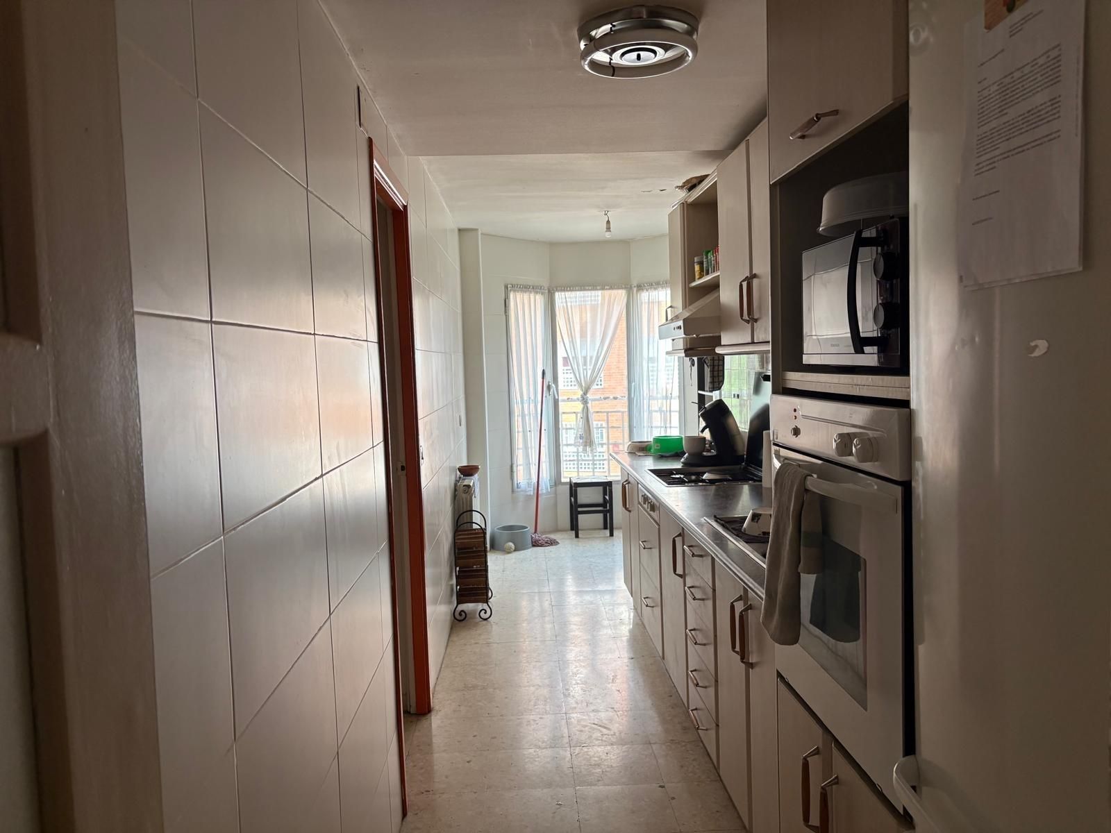 Cocina de Piso en venta en  Madrid Capital con Terraza