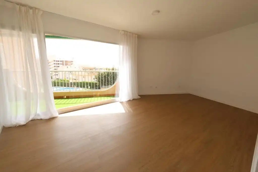 Dormitori de Apartament en venda en Orihuela amb Terrassa i Piscina comunitària