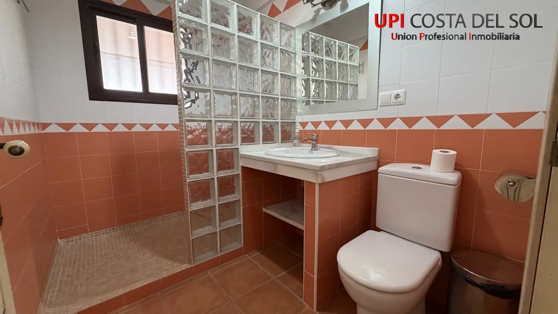 Baño de Finca rústica en venta en Cártama con Aire acondicionado, Jardín privado y Terraza