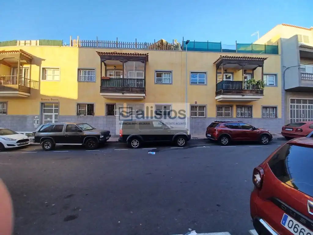 Vista exterior de Piso en venta en Arona
