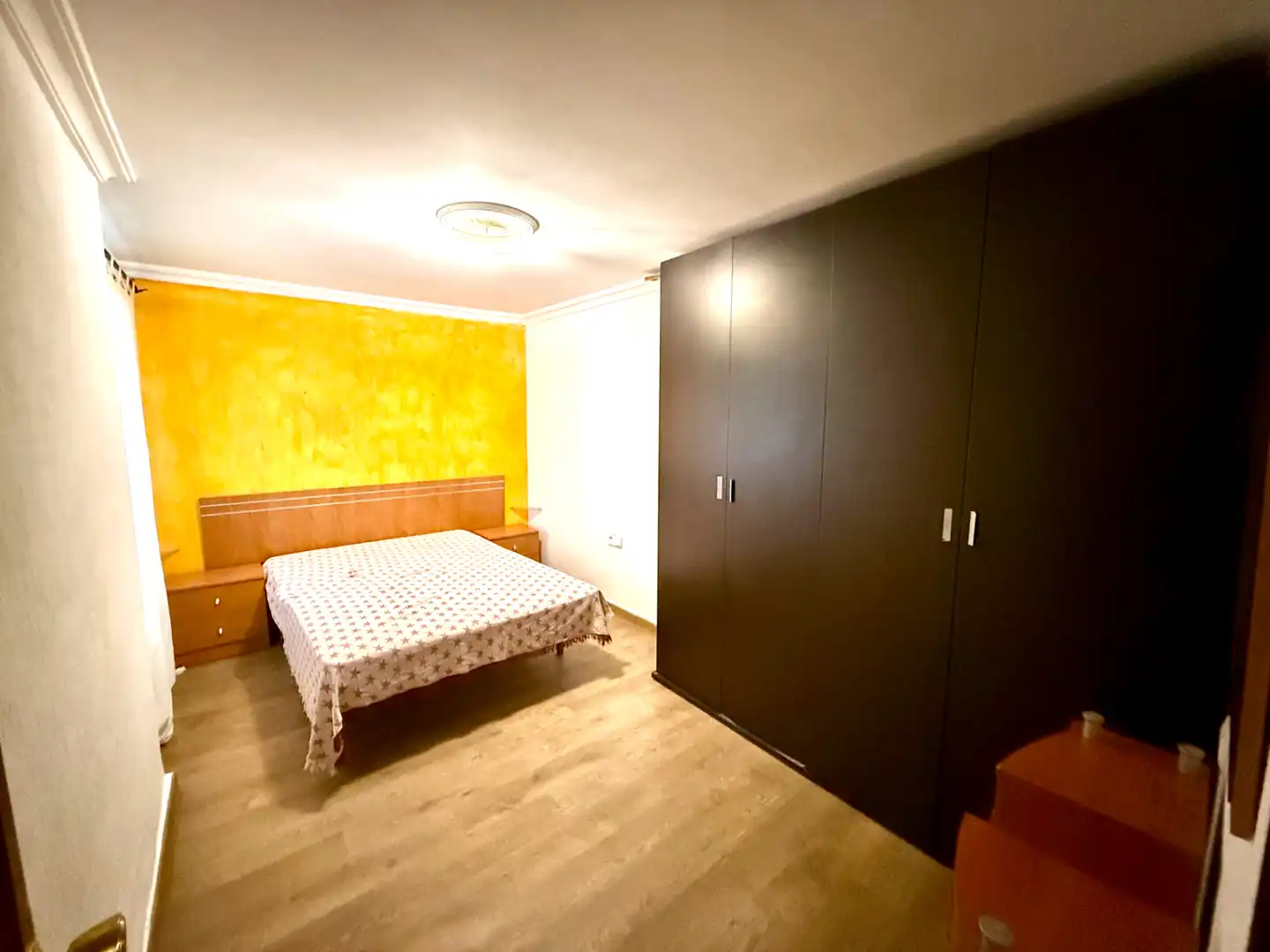 Schlafzimmer von Wohnung zum Verkauf in San Juan de Aznalfarache mit Klimaanlage und Ofen