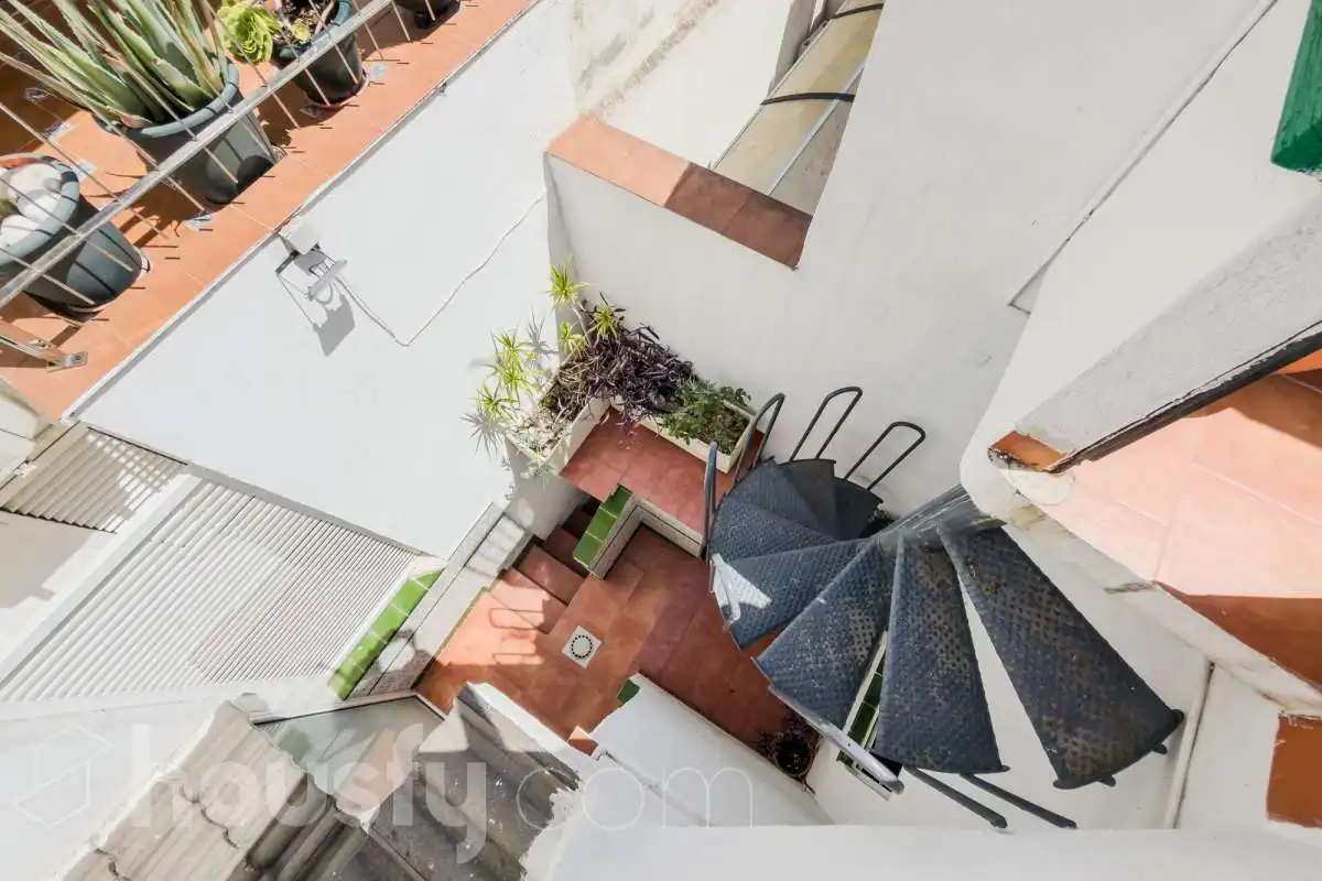 Balcony of Houses for sale in Badalona  with Air Conditioner, Heating and Terrace