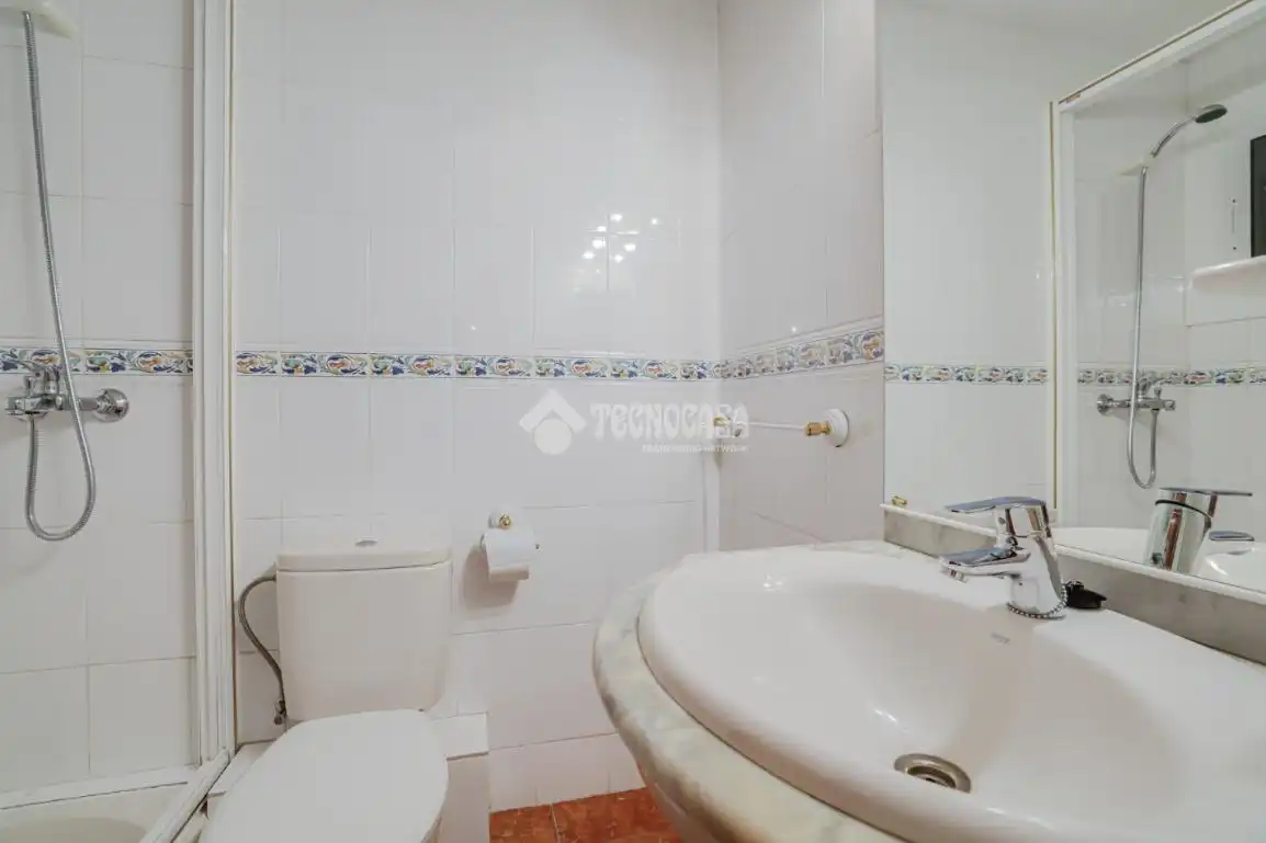 Baño de Piso en venta en Sant Boi de Llobregat con Balcón
