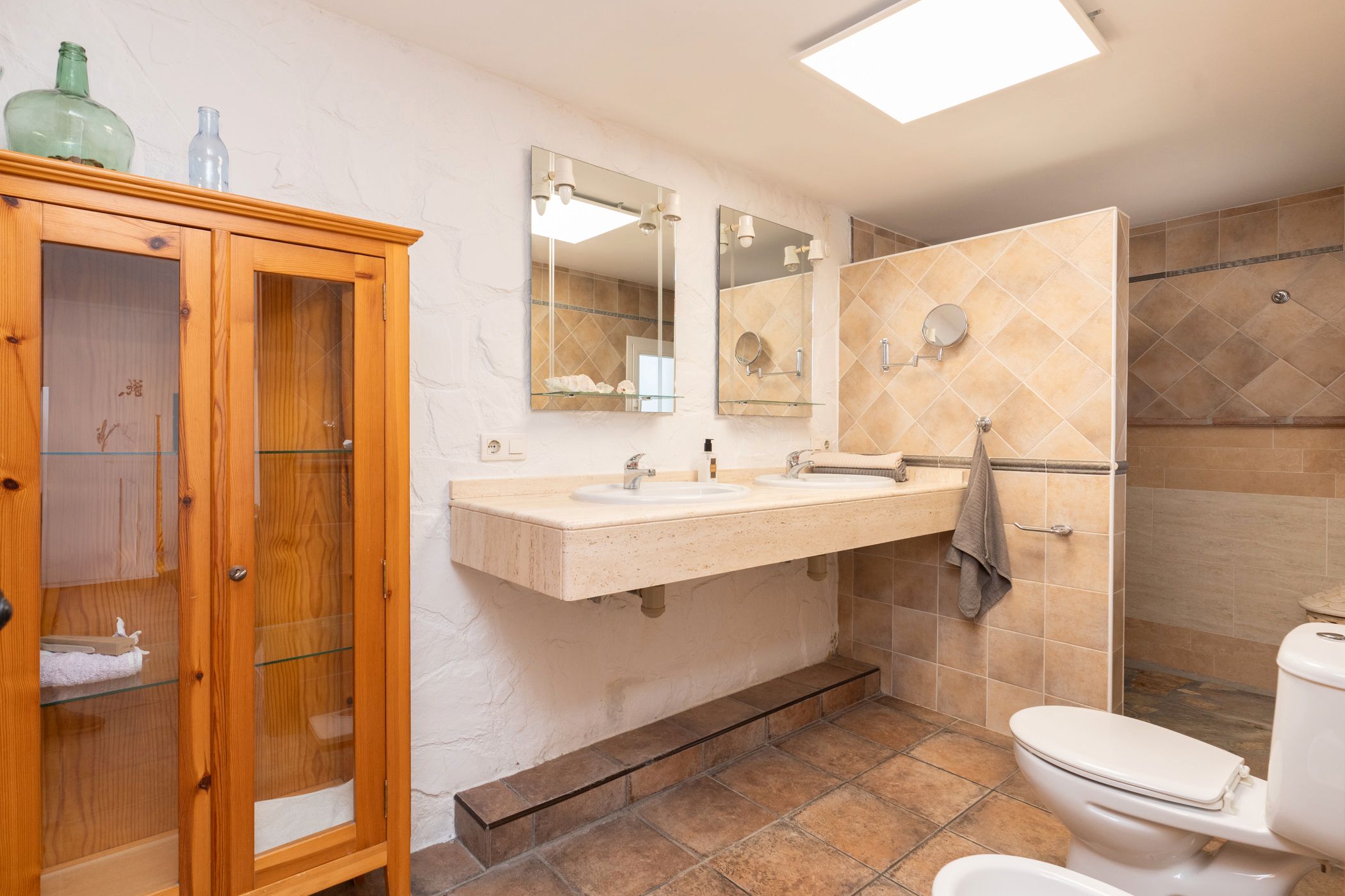 Bany de Casa o xalet en venda en Salobreña amb Jardí privat, Terrassa i Piscina