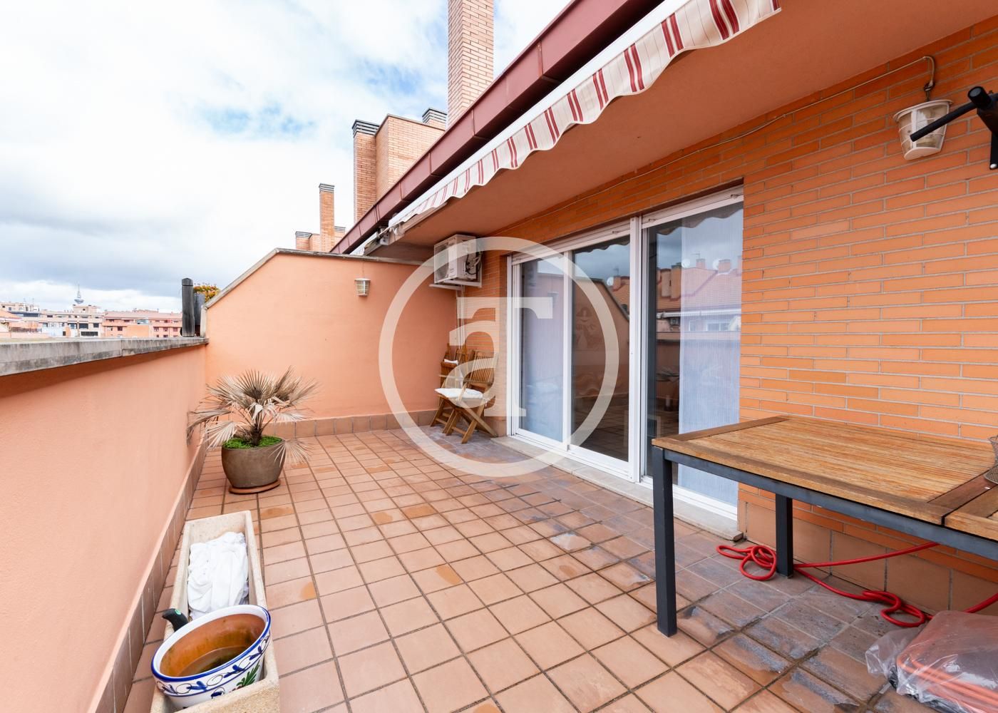 Terrassa de Àtic de lloguer en  Madrid Capital amb Aire condicionat, Calefacció i Moblat