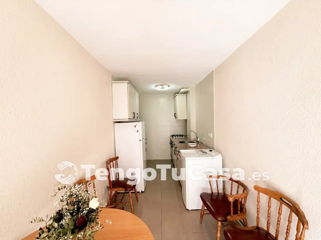Kitchen of Flat for rent in Madrid  with Heating, Furnished and Oven
