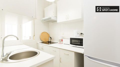Foto 3 de Habitació a Cortes - Huertas, Madrid Capital