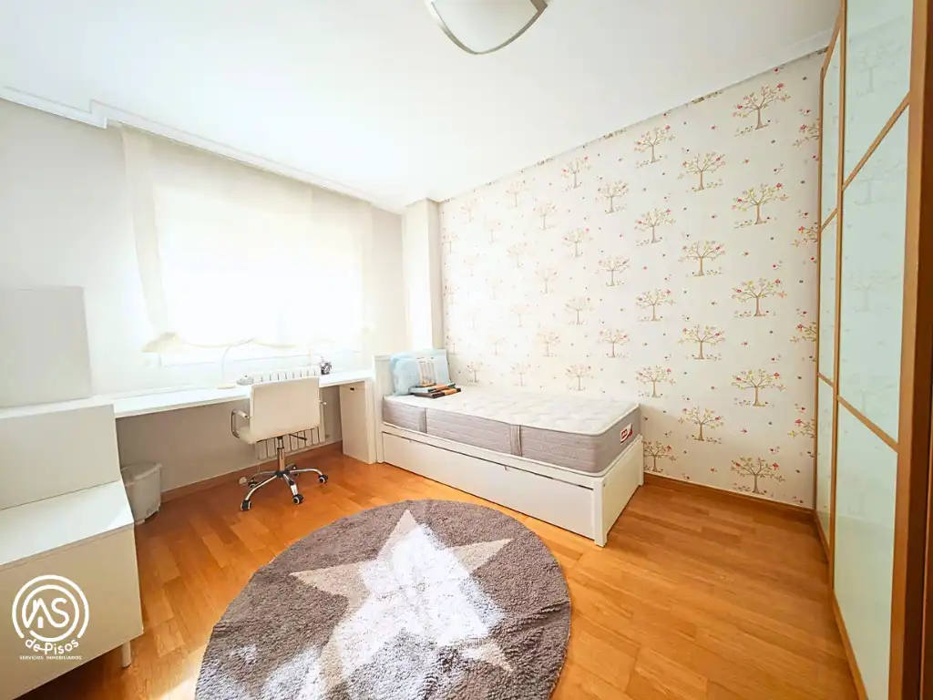 Flat for rent in Calle de la Sierra de Vicor, 21, La Almozara