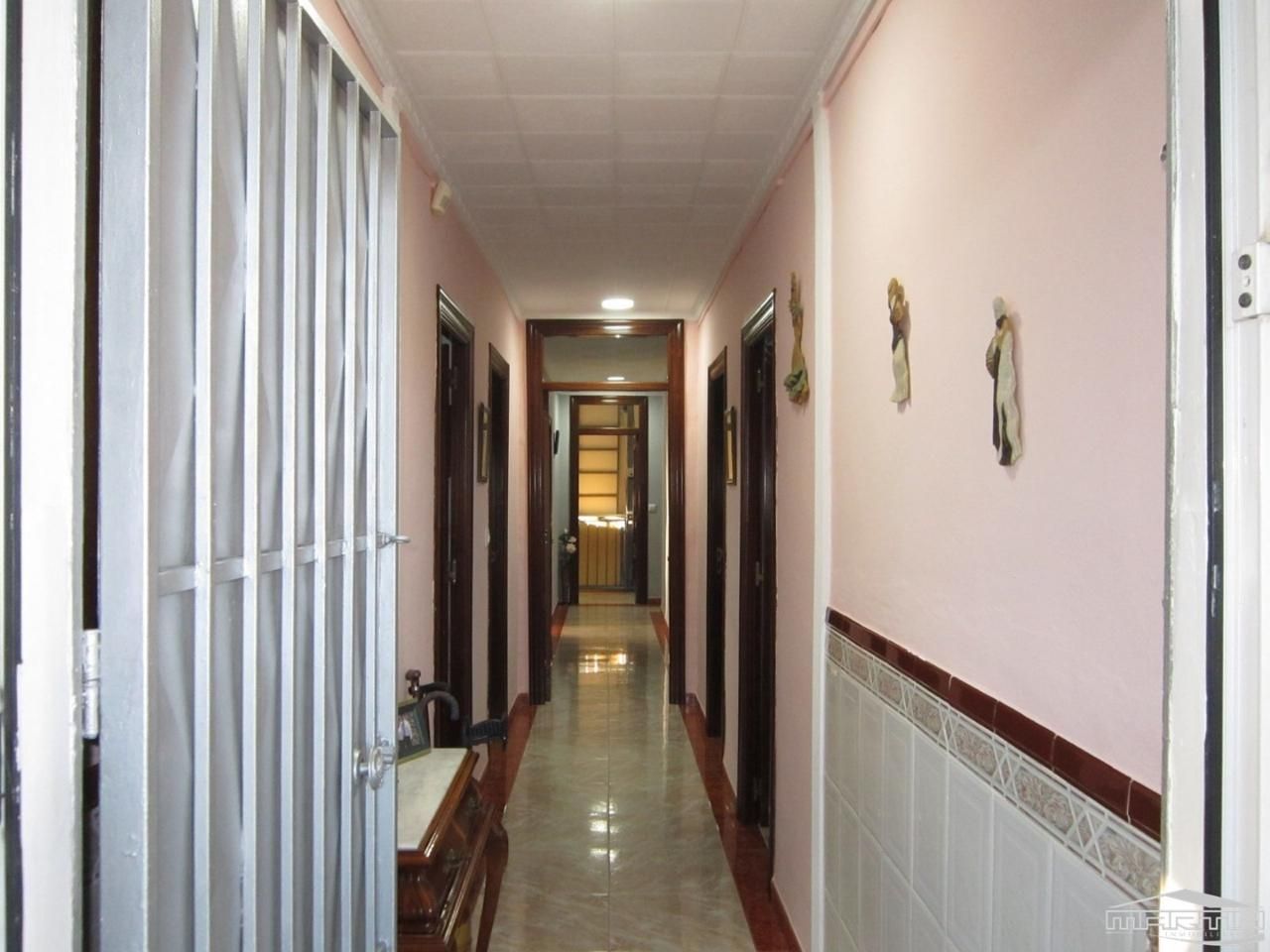 Building for sale in Lucena