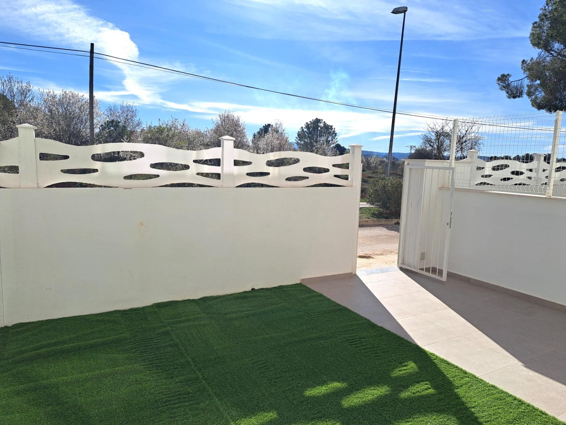 Garden of Single-family semi-detached for sale in Requena  with Heating, Terrace and Storage room