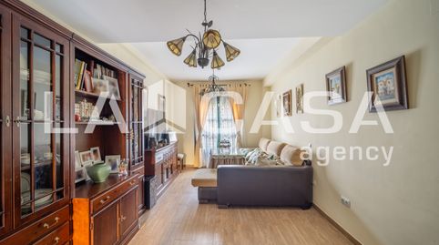 Photo 3 of Single-family semi-detached for sale in Centro - Doña Mercedes, Dos Hermanas