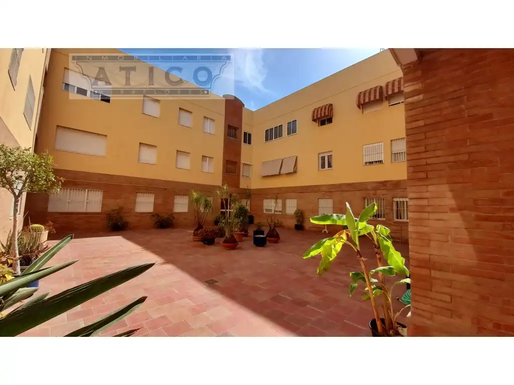 Außenansicht von Wohnung zum Verkauf in Sevilla