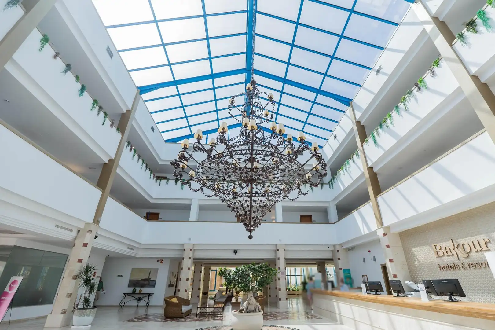 Flat for sale in Benahavís  with Air Conditioner, Heating and Private garden