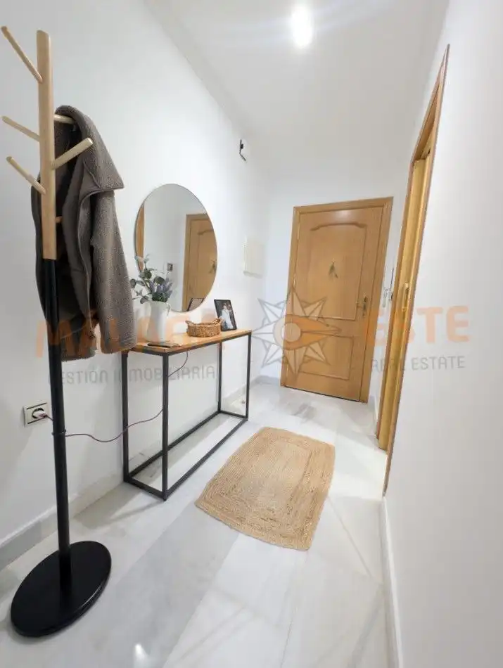 Wohnung zum Verkauf in Almuñécar mit Klimaanlage, Terrasse und Abstellraum