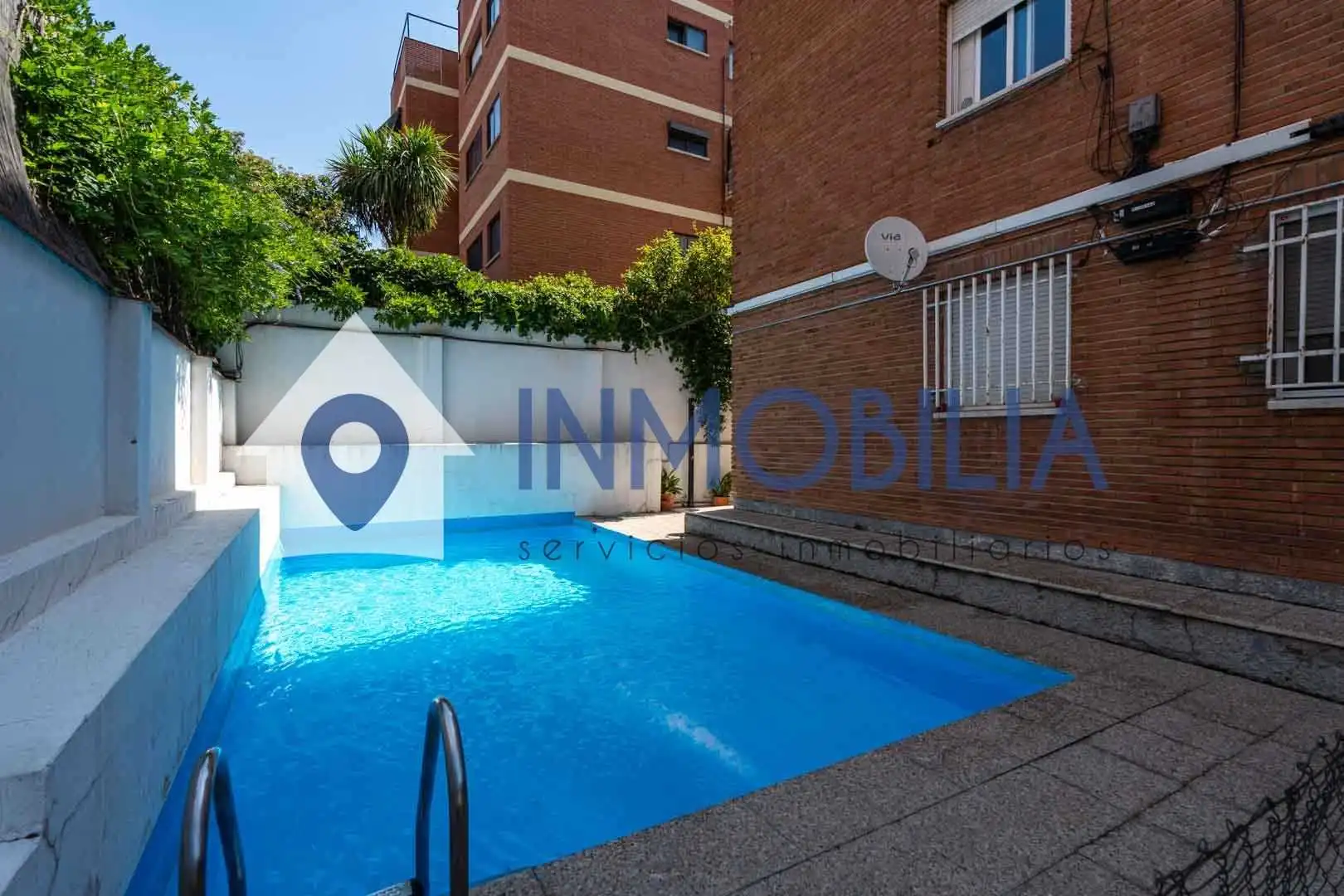 Piscina de Ático en venta en Madrid con Calefacción y Terraza