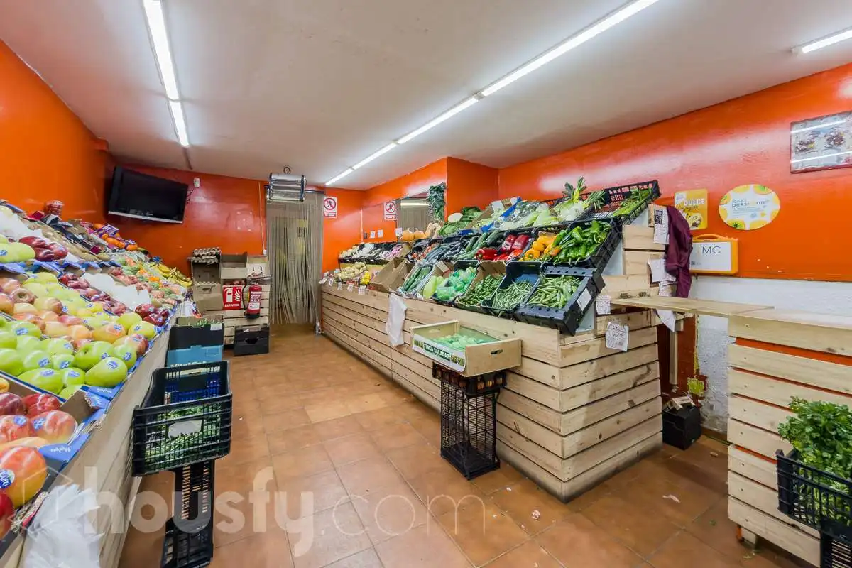 Business premises for sale in CL FERLANDINA .