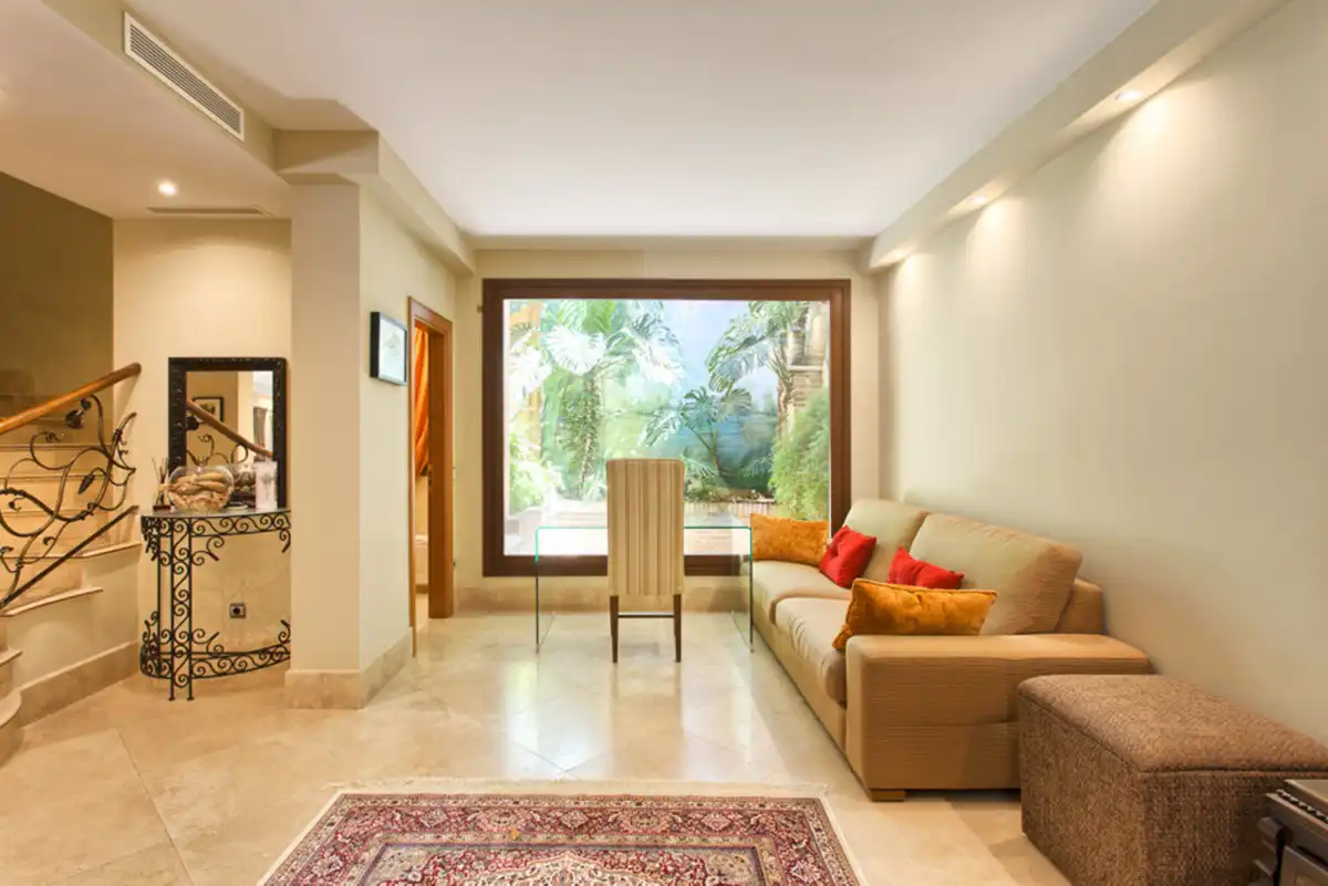 Casa amb piscina en venda a Marbella Centro, imagen 3