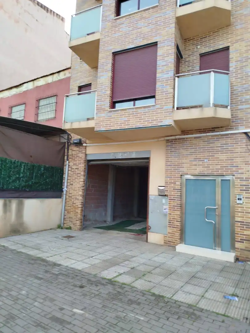 Vista exterior de Local en venta en Murcia