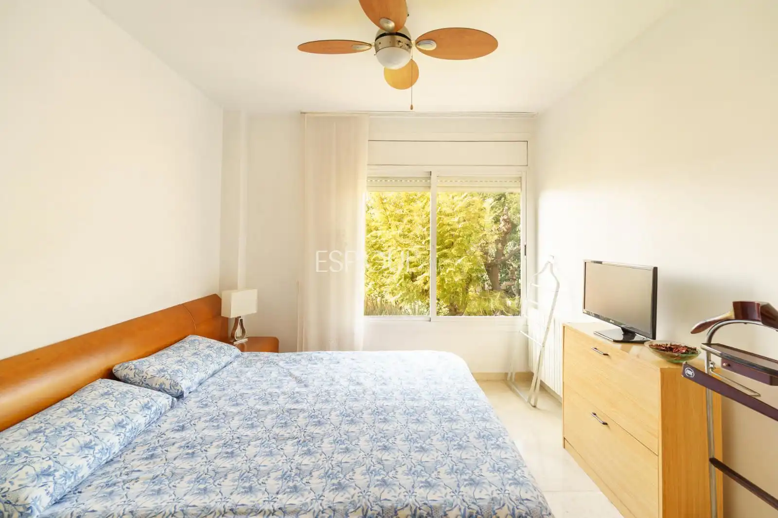Habitación de Casa adosada en venta en Tiana con Calefacción, Jardín privado y Parquet