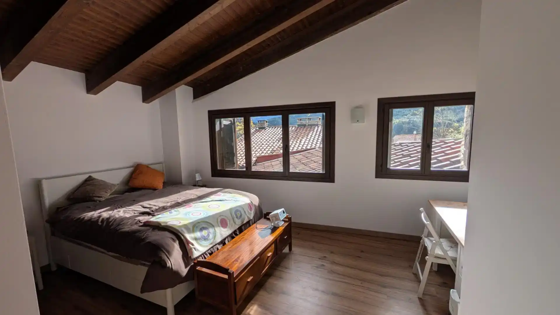 Schlafzimmer von Wohnung zur Miete in Cava mit Klimaanlage, Privatgarten und Parkett