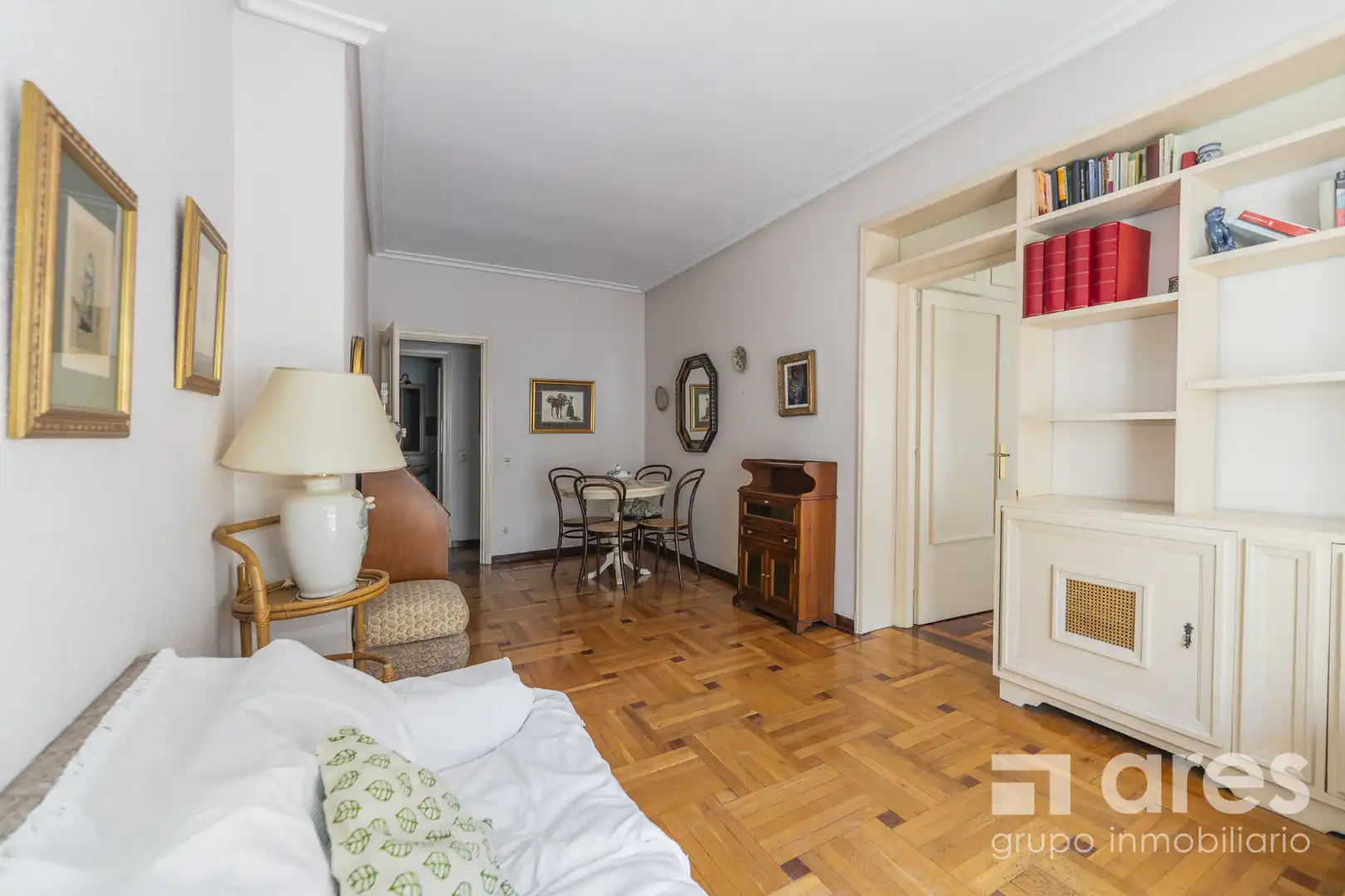 Wohnzimmer von Wohnung zum Verkauf in Madrid mit Heizung