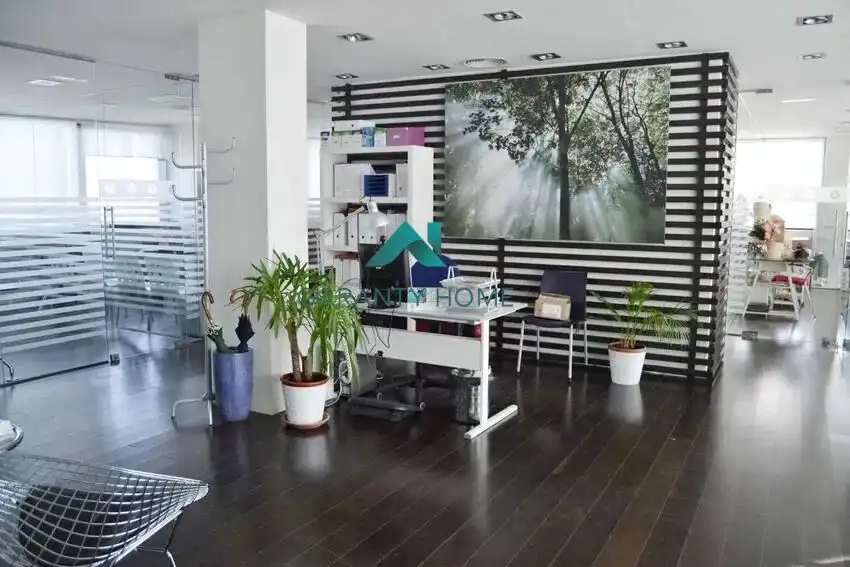 Office for sale in Murcia  with Air Conditioner