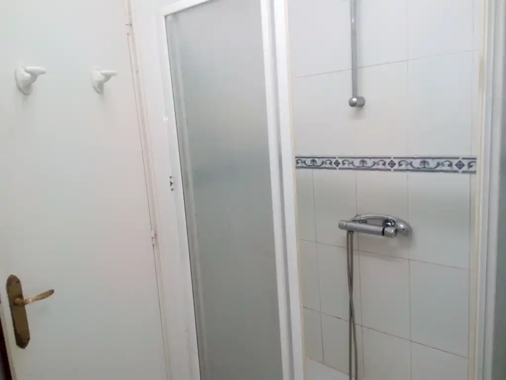 Bathroom of Flat for sale in Santiago de Compostela   with Heating, Storage room and Furnished