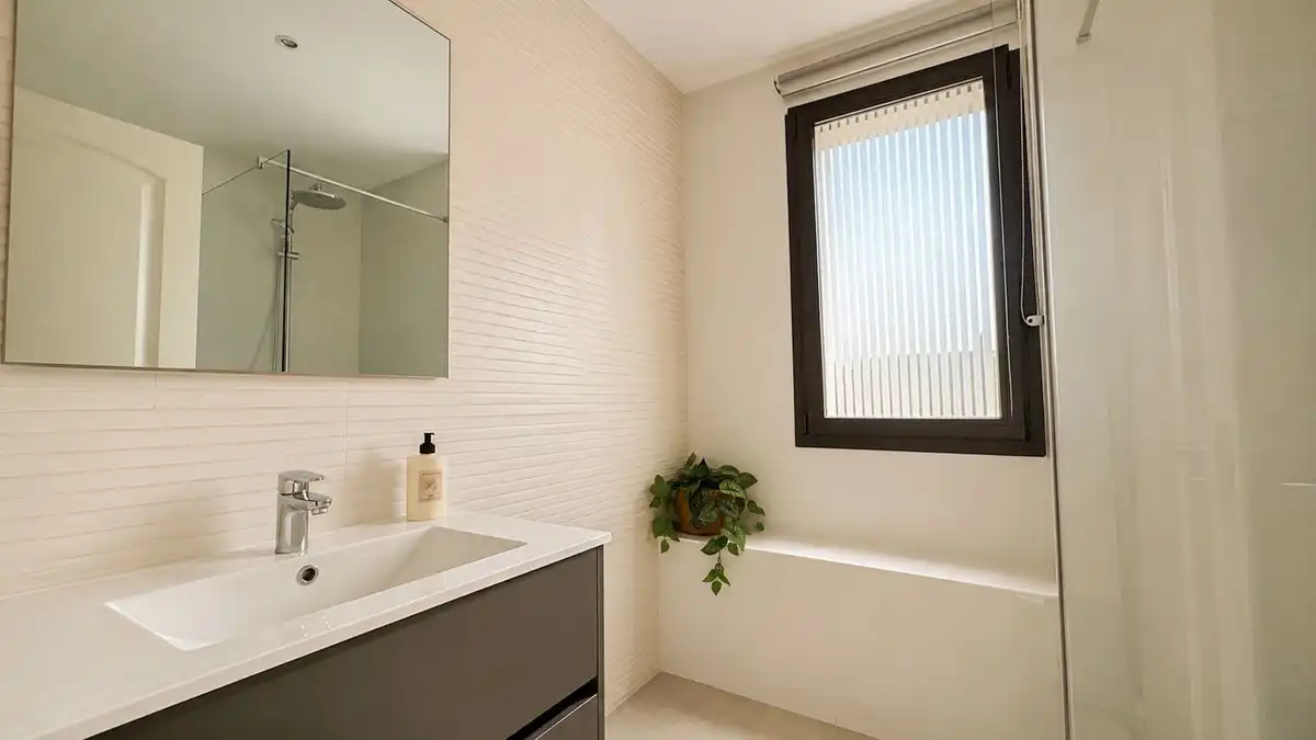 Baño de Casa o chalet en venta en Estepona con Aire acondicionado, Jardín privado y Terraza