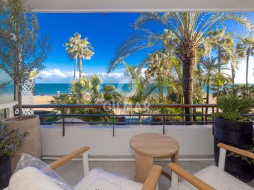 Apartment with balcony for sale in Estepona Pueblo