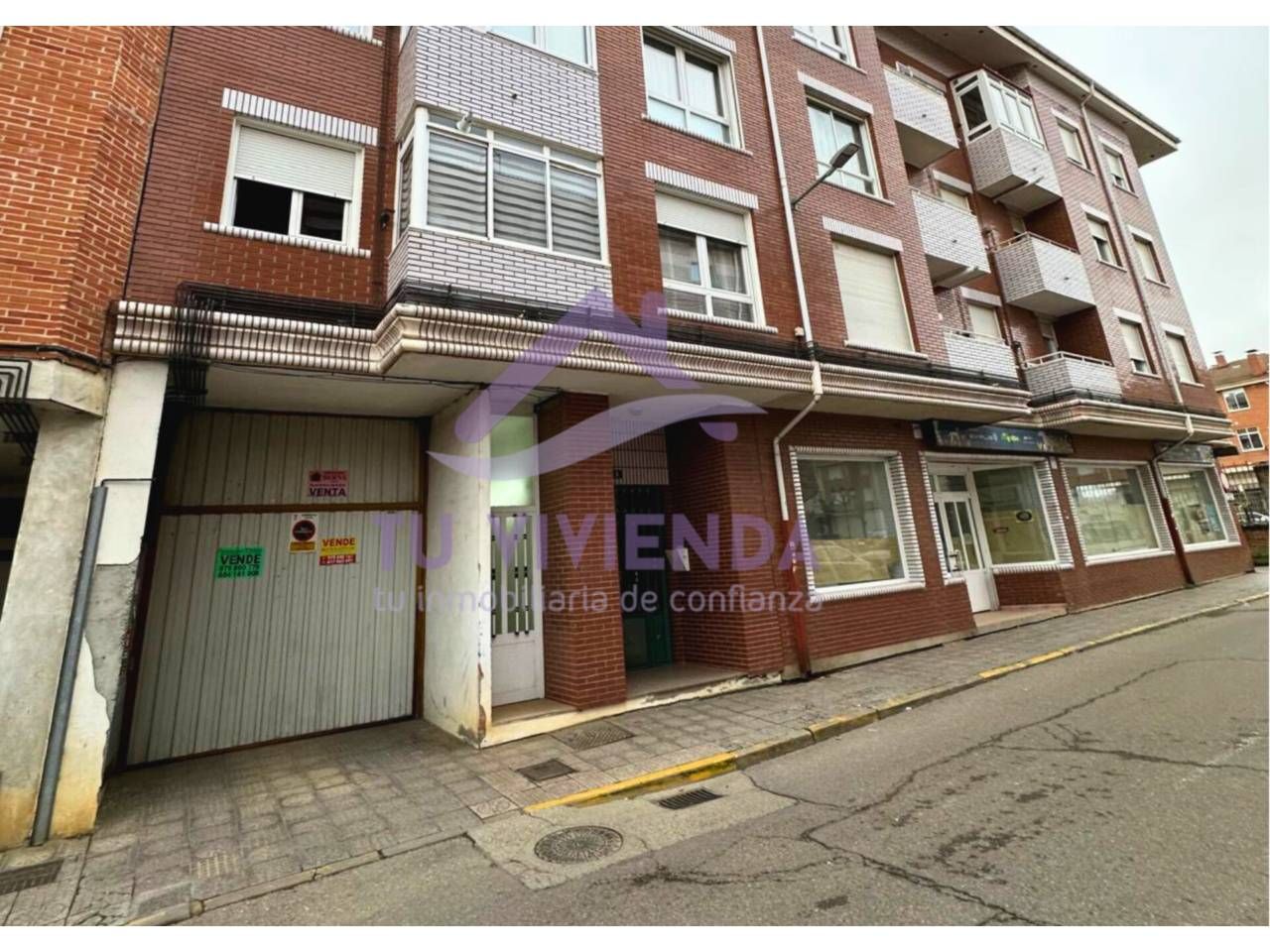 Vista exterior de Garaje en venta en Saldaña