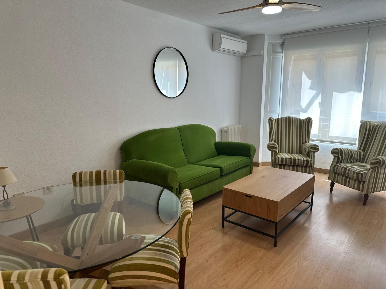 Sala d'estar de Pis de lloguer en  Granada Capital