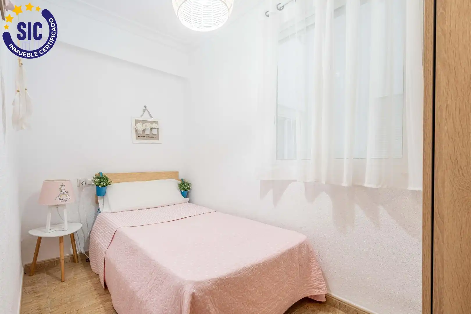 Dormitori de Apartament en venda en Sueca amb Terrassa i Balcó