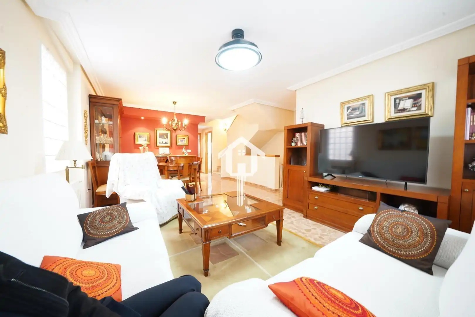 Sala d'estar de Casa adosada en venda en Alicante / Alacant amb Calefacció, Jardí privat i Terrassa