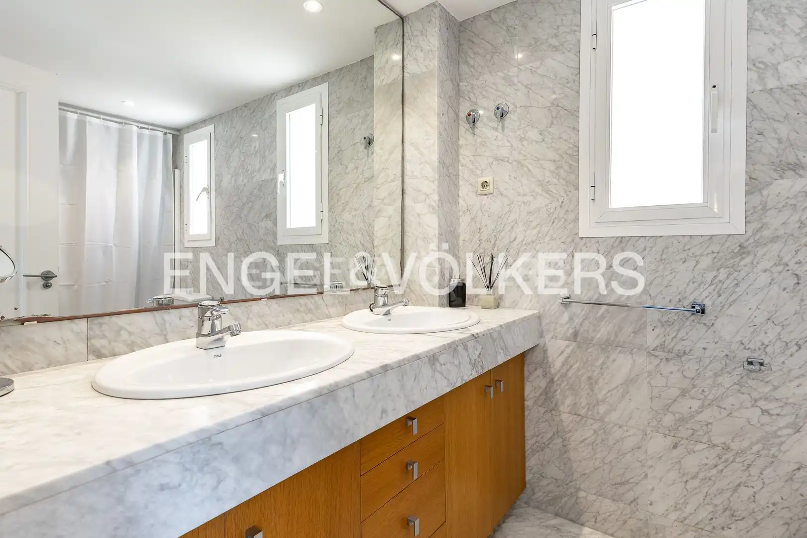 Baño de Casa o chalet en venta en El Masnou con Aire acondicionado, Calefacción y Jardín privado