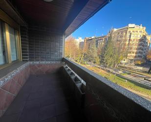 Exterior view of Flat for sale in  Zaragoza Capital  with Air Conditioner, Heating and Parquet flooring