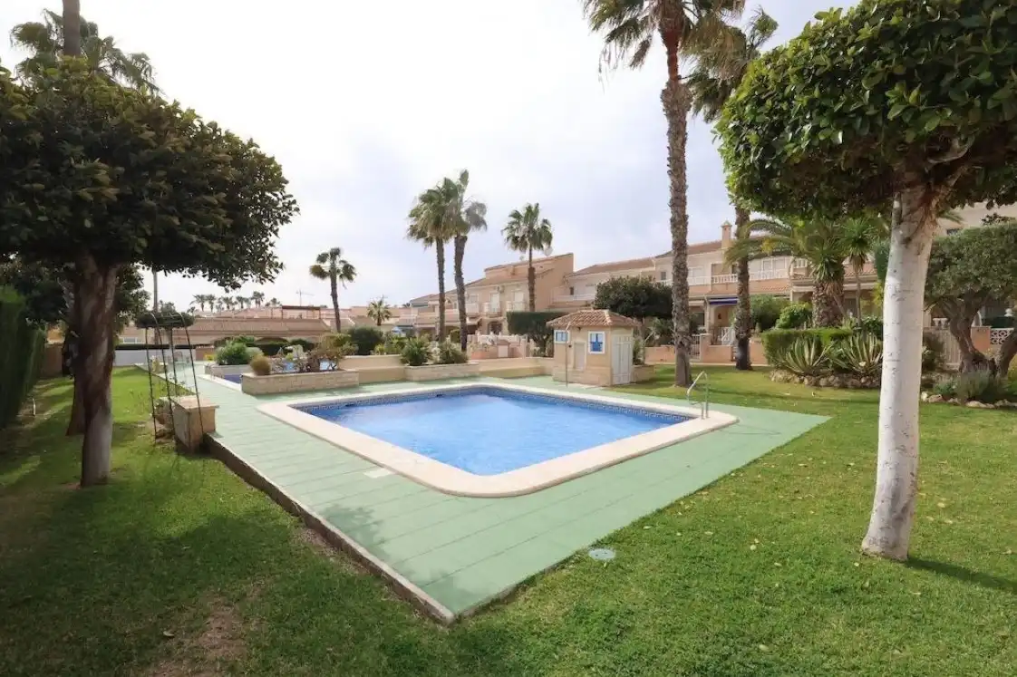 Piscina de Dúplex en venta en Rojales con Terraza, Piscina y Amueblado
