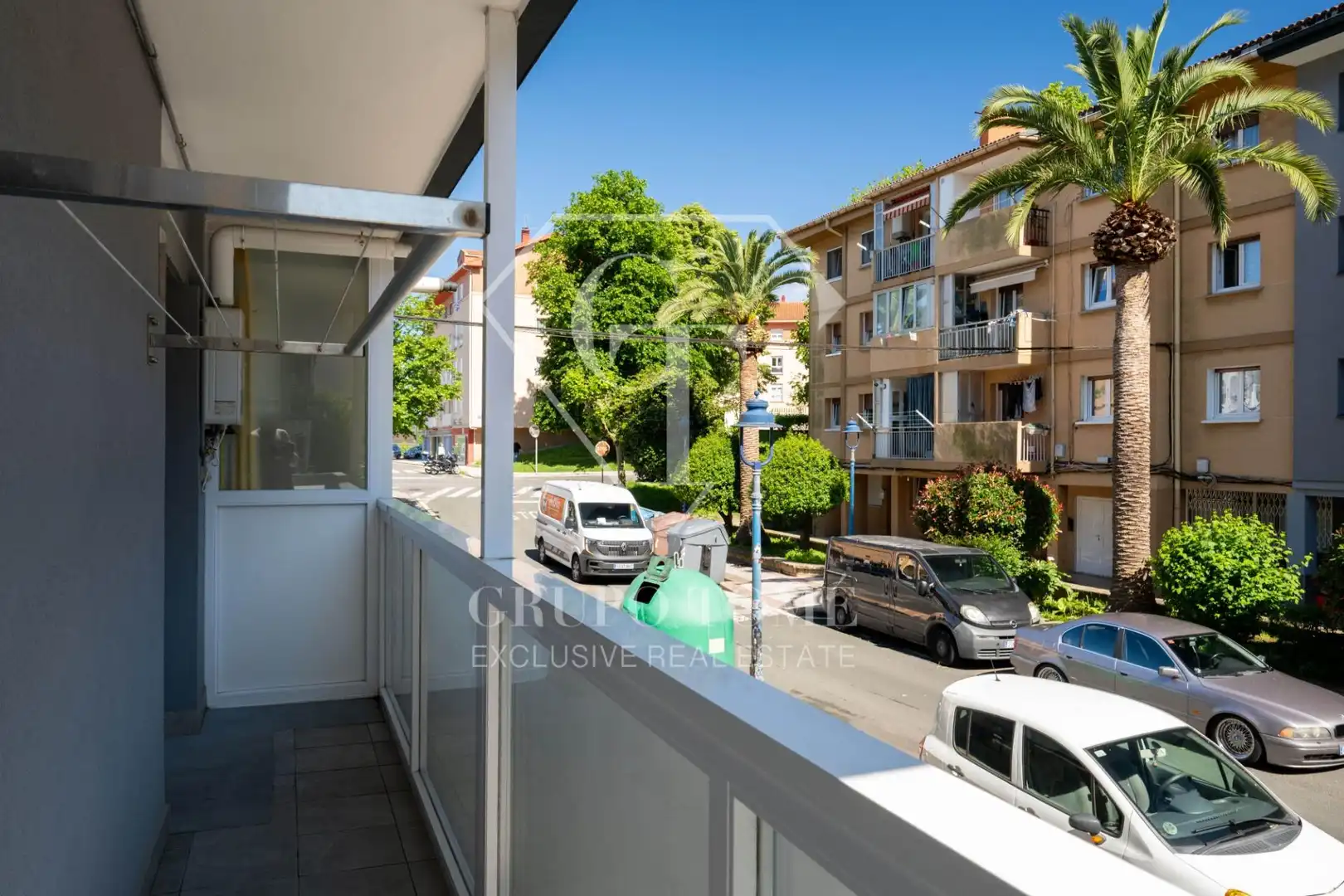 Flat with terrace for sale in Calle Calle Mandoegui 2